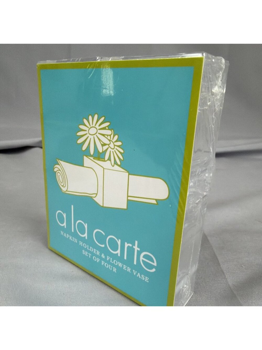 NEW Set of 4 Napkin Rings Holders Flower Vase Clear Lucite A LA CART TWO'S Co.